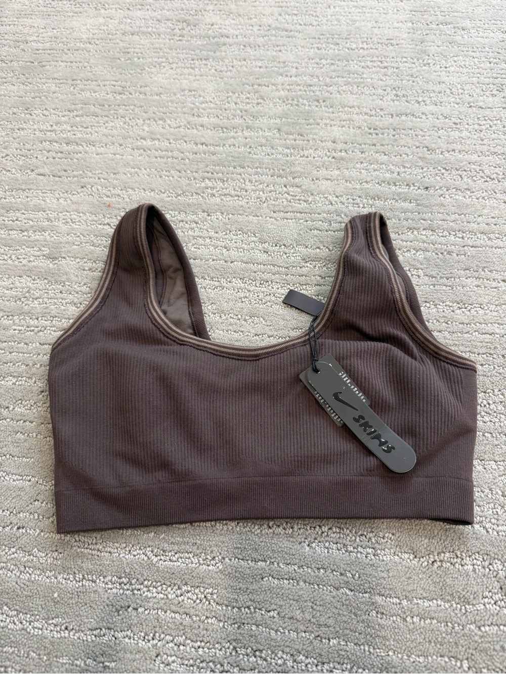 NikeSKIMS Ribbed Seamless Scoop Bra Phoenix Truffle NWT Size Small